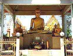 Wat Poh Muang Pakの仏像